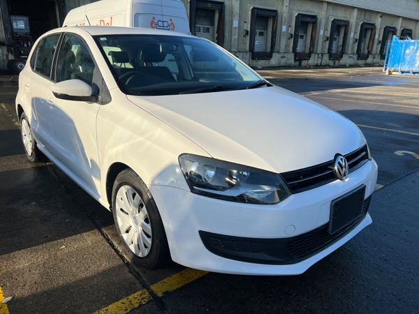 Volkswagen Polo Hatchback, Petrol, 2012, White