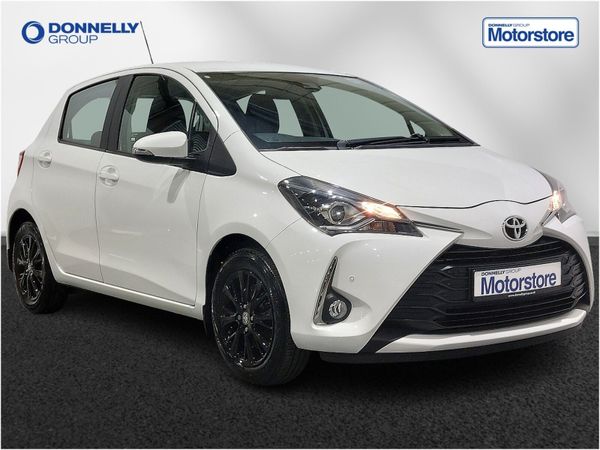 Toyota Yaris Hatchback, Petrol, 2018, White