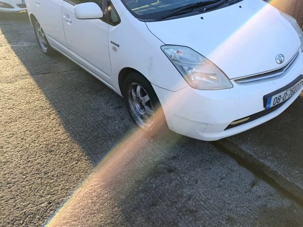 Toyota Prius Hatchback, Petrol Hybrid, 2008, White