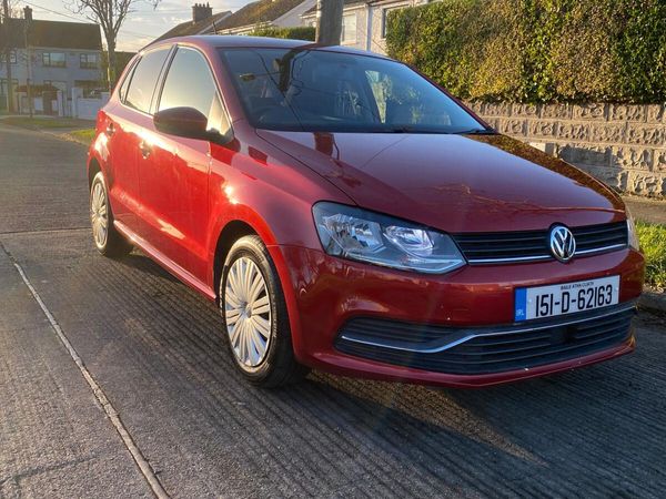 Volkswagen Polo Hatchback, Petrol, 2015, Red