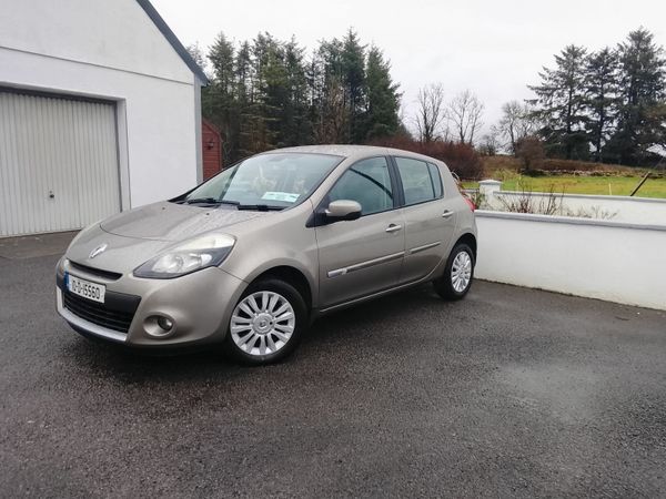 Renault Clio Hatchback, Ethanol Petrol, 2010, Gold