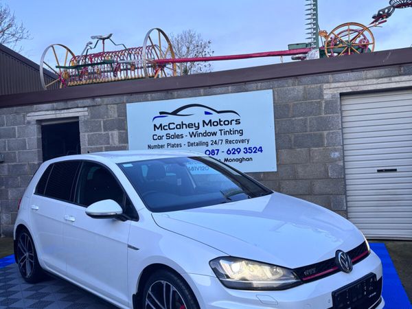 Volkswagen Golf Hatchback, Diesel, 2016, White