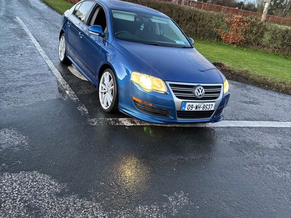 Volkswagen Passat Saloon, Diesel, 2009, Blue