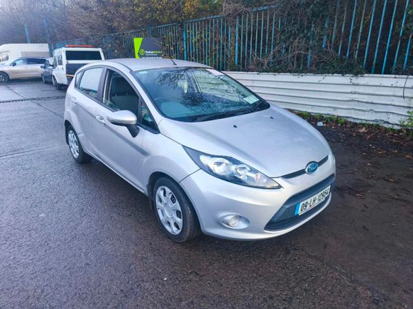 Ford Fiesta Hatchback, Petrol, 2009, Silver