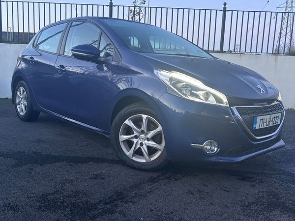 Peugeot 208 Hatchback, Diesel, 2017, Blue