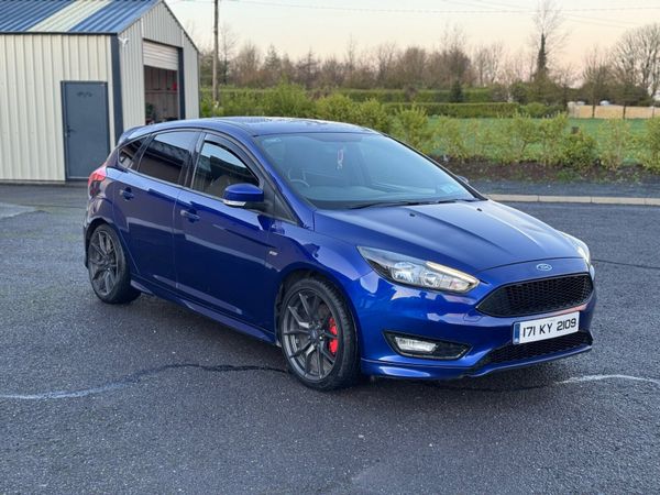 Ford Focus Hatchback, Diesel, 2017, Blue