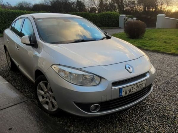 Renault Fluence Saloon, Diesel, 2011, Silver