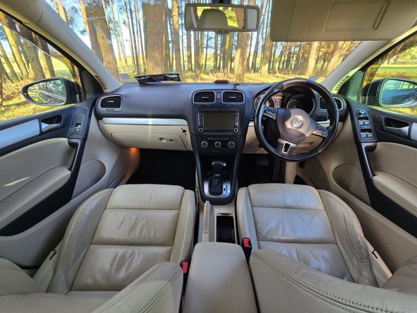 Volkswagen Golf Hatchback, Petrol, 2009, Black