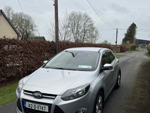 Ford Focus Hatchback, Petrol, 2014, Silver