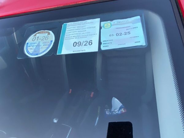 Ford Focus Hatchback, Petrol, 2005, Red