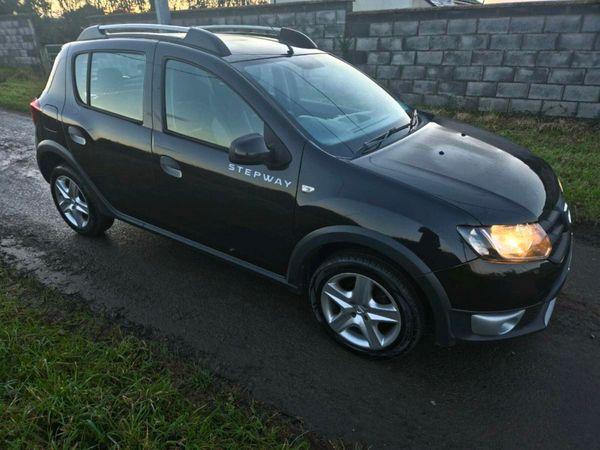 Dacia Sandero Stepway Hatchback, Diesel, 2015, Black