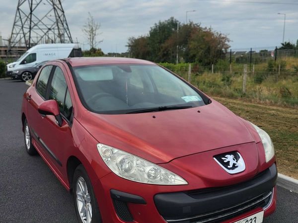 Peugeot 308 Hatchback, Petrol, 2009, Red