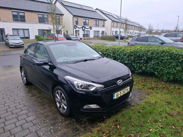 Hyundai i20 Hatchback, Petrol, 2016, Black