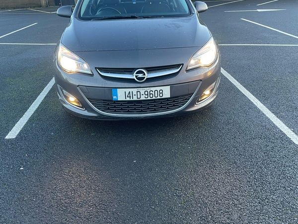 Opel Astra Saloon, Diesel, 2014, Grey