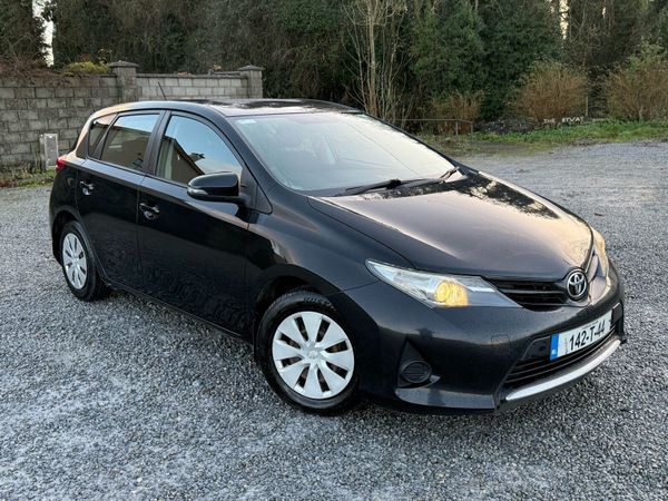 Toyota Auris MPV, Petrol, 2014, Black