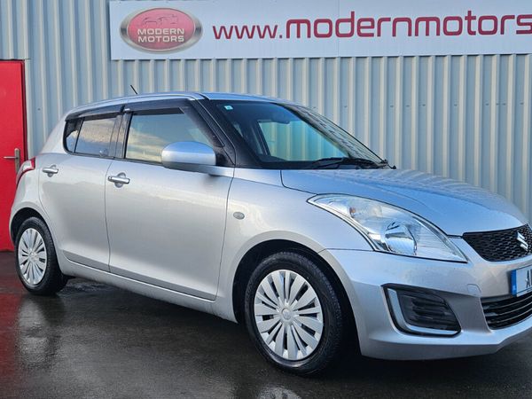 Suzuki Swift Hatchback, Petrol, 2015, Silver