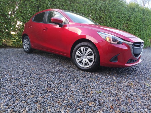 Mazda Mazda2 Hatchback, Petrol, 2015, Red
