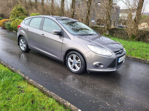 Ford Focus Hatchback, Diesel, 2014, Brown