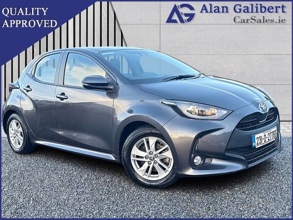 Toyota Yaris Hatchback, Petrol Hybrid, 2023, Grey