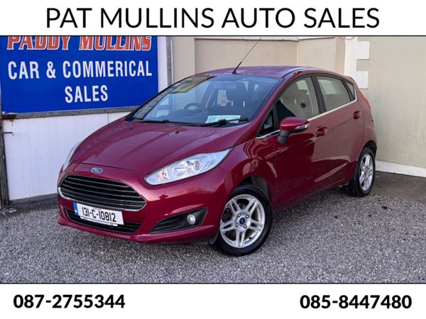 Ford Fiesta Hatchback, Petrol, 2013, Red