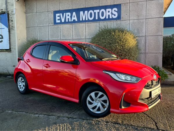 Toyota Yaris Hatchback, Petrol Hybrid, 2020, Red