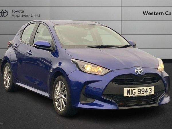 Toyota Yaris Hatchback, Petrol Hybrid, 2023, Blue