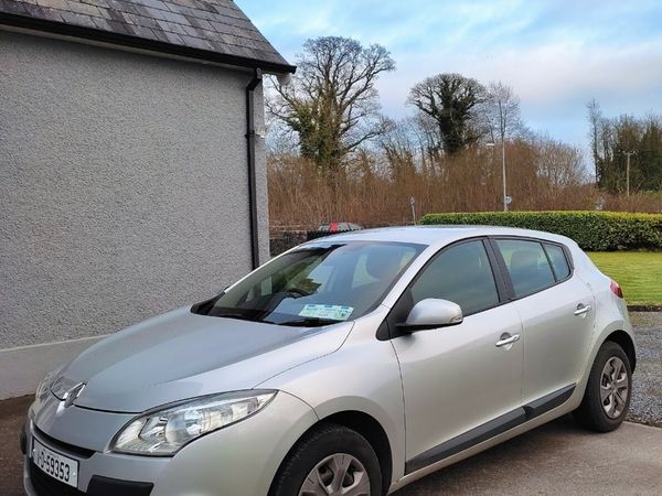 Renault Megane Hatchback, Diesel, 2011, Silver