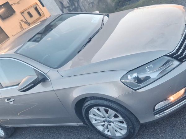 Volkswagen Passat Saloon, Diesel, 2014, Brown