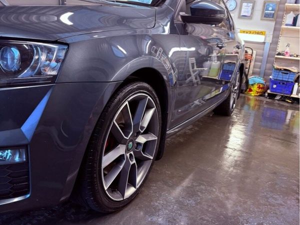 Skoda Octavia Saloon, Diesel, 2016, Grey
