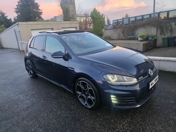 Volkswagen Golf Hatchback, Diesel, 2016, Blue