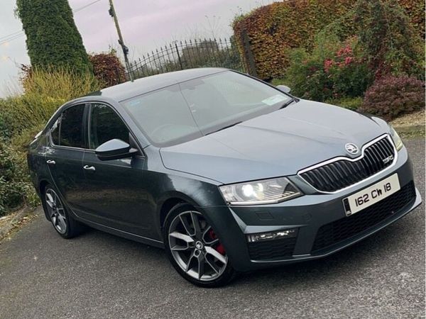 Skoda Octavia Saloon, Diesel, 2016, Grey