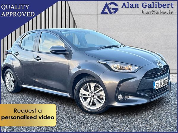 Toyota Yaris Hatchback, Petrol Hybrid, 2023, Grey