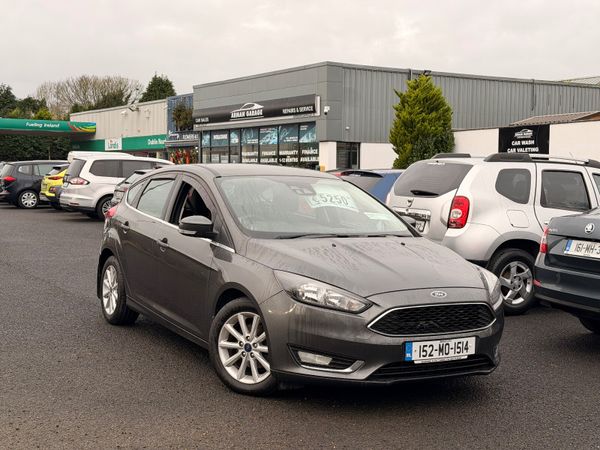 Ford Focus Hatchback, Petrol, 2015, Grey