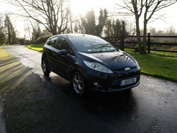 Ford Fiesta Hatchback, Petrol, 2009, Black