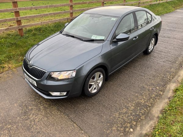 Skoda Octavia Saloon, Diesel, 2016, Grey