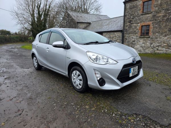 Toyota Aqua Hatchback, Petrol Hybrid, 2016, Silver