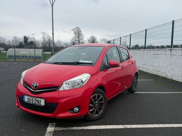 Toyota Yaris Hatchback, Petrol, 2013, Red