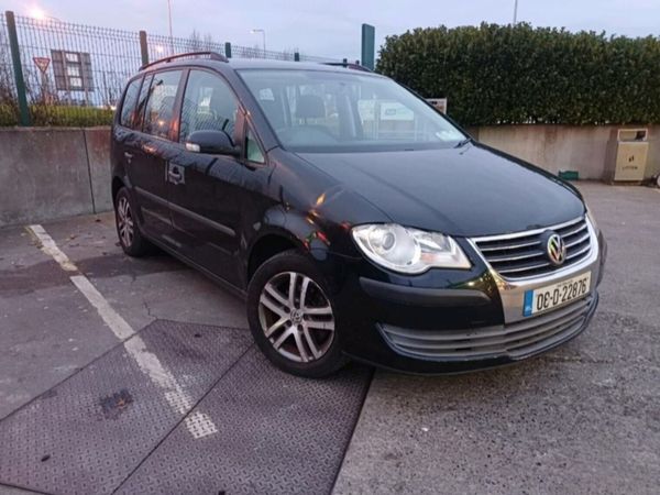 Volkswagen Touran MPV, Petrol, 2008, Black
