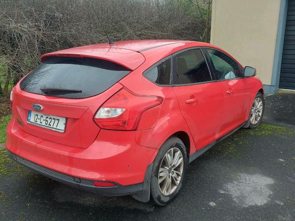 Ford Focus Hatchback, Diesel, 2012, Red