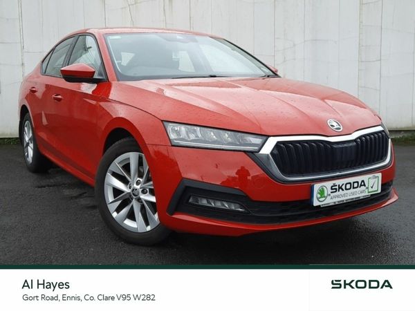 Skoda Octavia Saloon, Diesel, 2021, Red