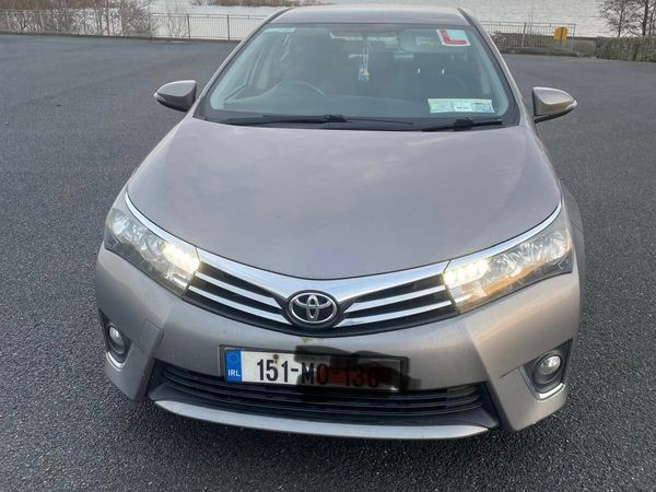 Toyota Corolla Saloon, Diesel, 2015, Bronze