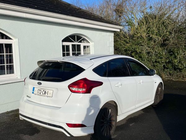 Ford Focus Hatchback, Diesel, 2017, White