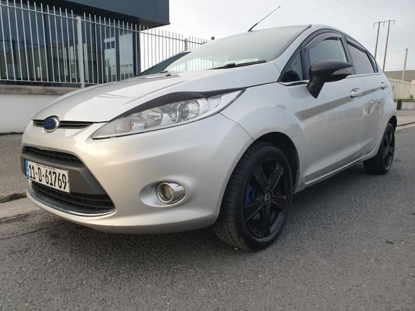 Ford Fiesta Hatchback, Petrol, 2011, Silver