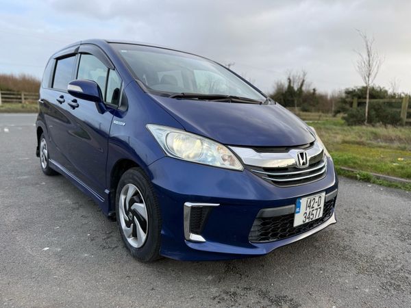 Honda Freed MPV, Petrol Hybrid, 2014, Blue