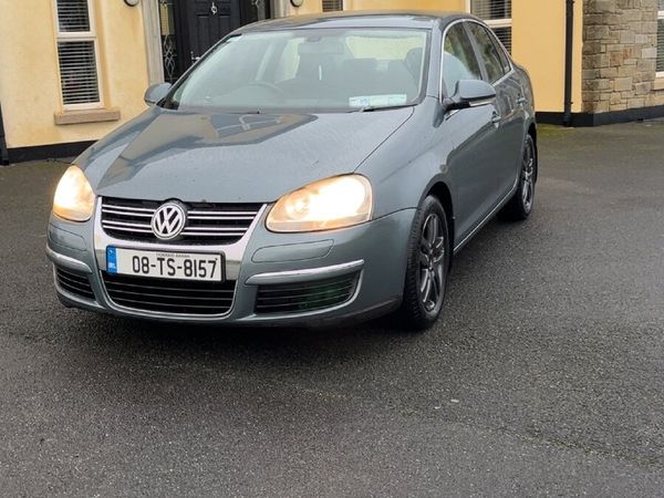 Volkswagen Jetta Saloon, Diesel, 2008, Grey