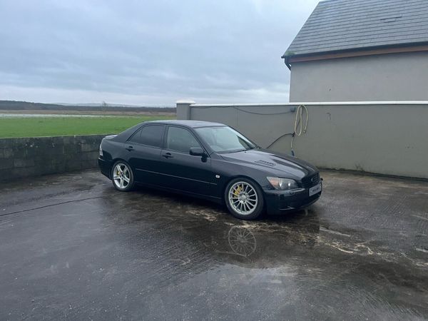 Lexus IS Saloon, Petrol, 2003, Silver