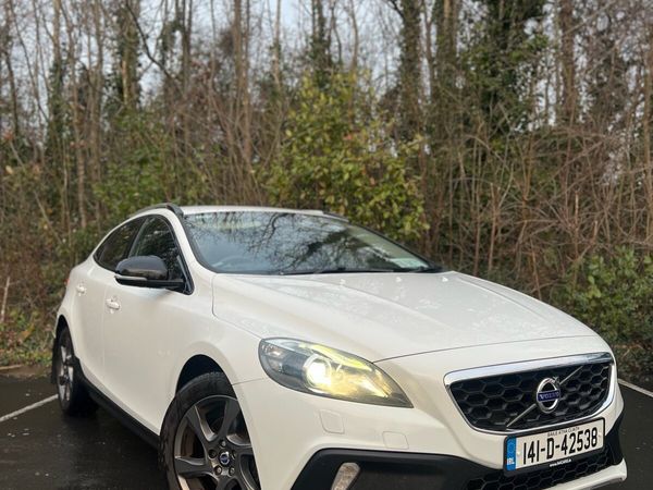 Volvo V40 Hatchback, Diesel, 2014, White