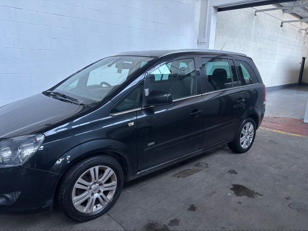 Vauxhall Zafira MPV, Petrol, 2012, Black
