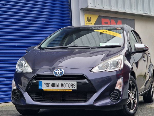 Toyota Aqua Hatchback, Petrol Hybrid, 2015, Purple