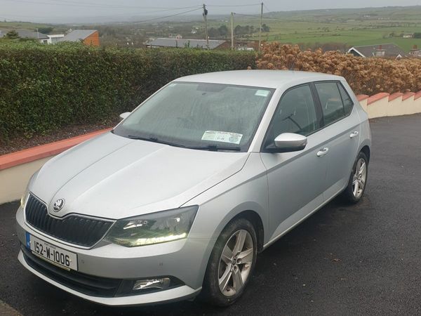 Skoda Fabia Hatchback, Petrol, 2015, Silver